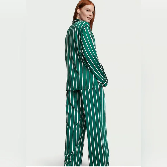 ✨️SOLD✨️💚Victoria's Secret Satin Long Sleeve Pajama Set L💚 - Picture 4 of 4